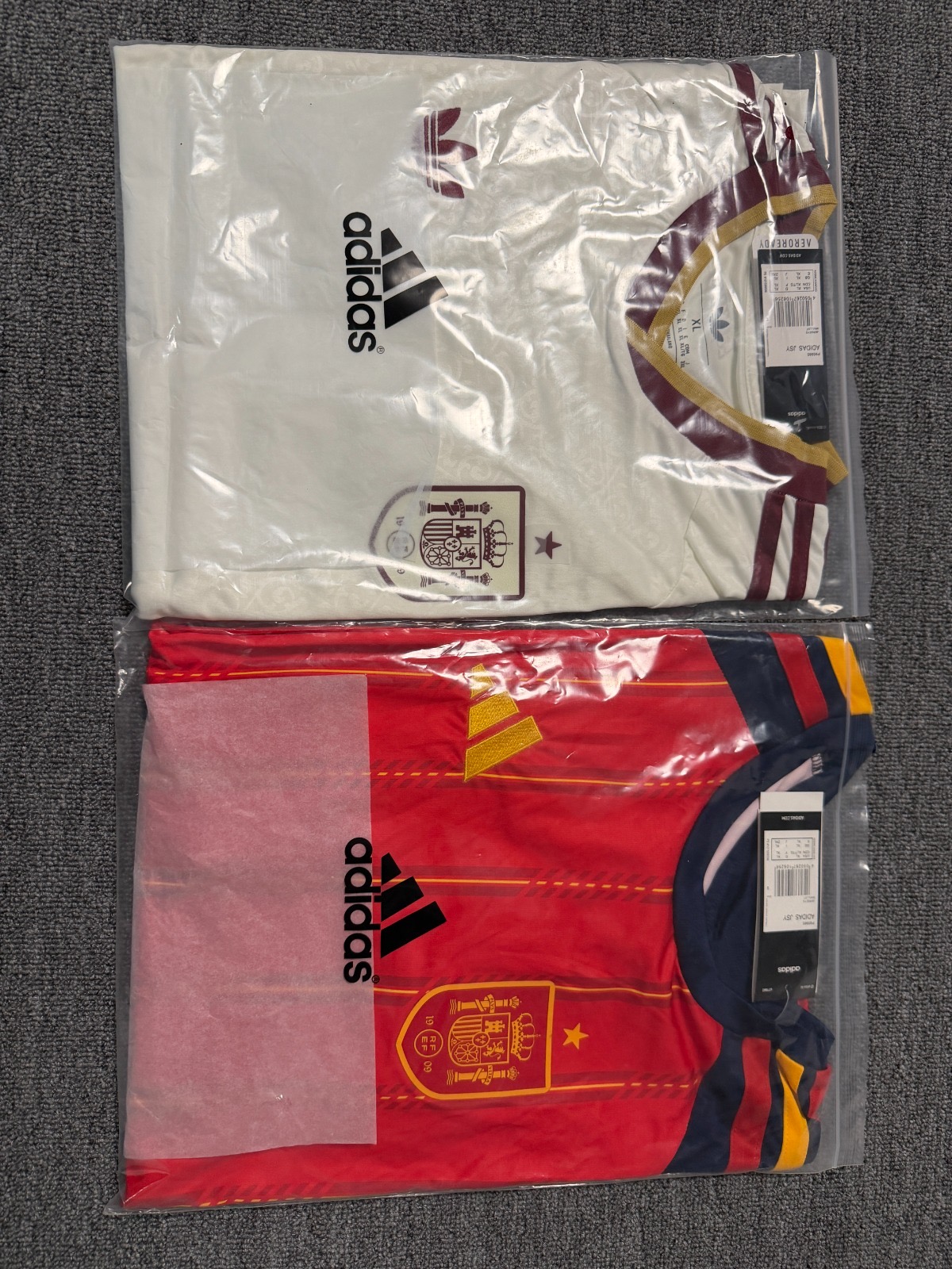 Camisetas de Espana empaquetadas para envio